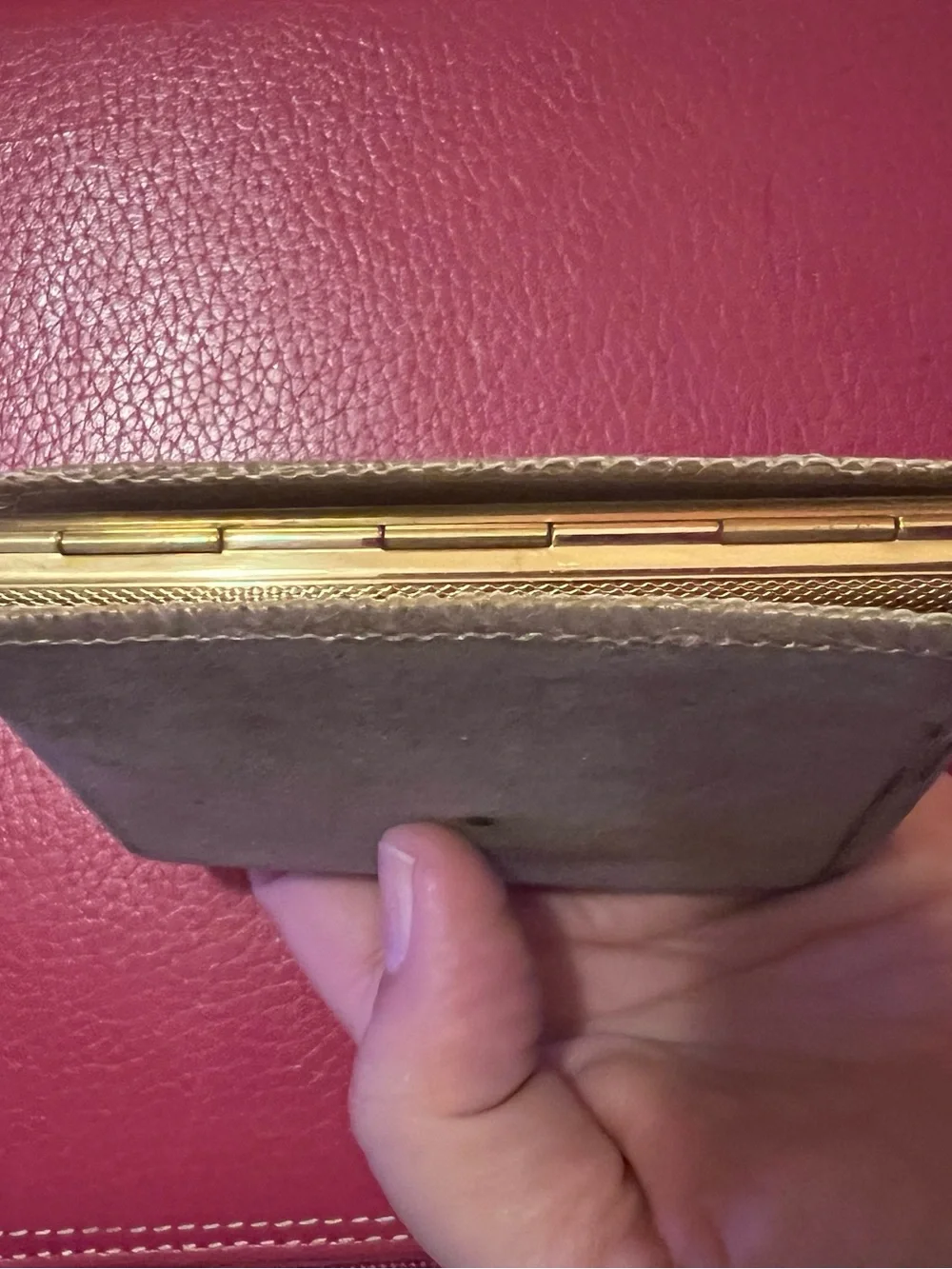 ✨ VINTAGE COTY GOLD COMPACT ✨ Original Puff Included!